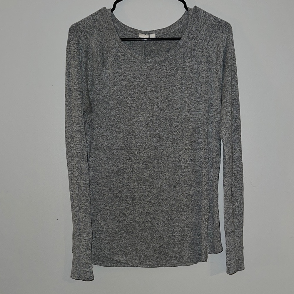 Heather Gray Fitted Long Sleeve T-Shirt with Crew Neck
